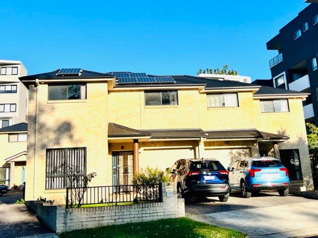 Townhouse for rent in Sydney, New South Wales