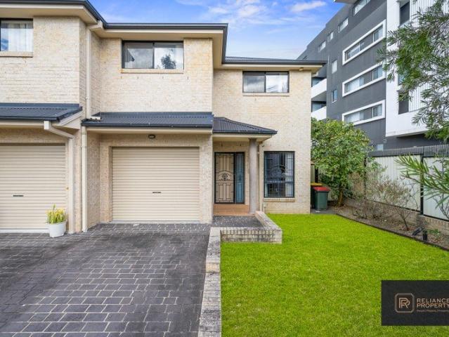 Townhouse for rent in Sydney, New South Wales