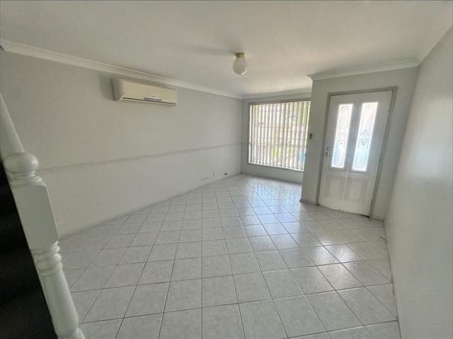 Townhouse for rent in Sydney, New South Wales