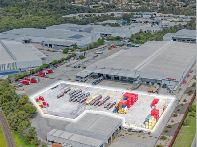 Warehouse for rent in Toombul, Queensland