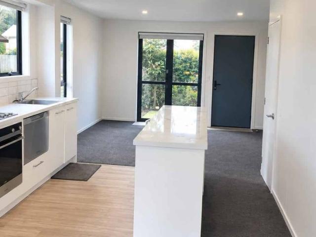Townhouse for rent in Waltham, Linwood-Central-Heathcote Community