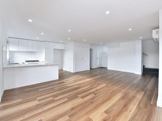 Townhouse for rent in Camerons Creek, Victoria