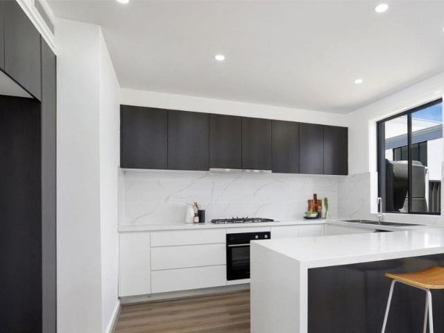 Cottage for sale in Sydney, New South Wales