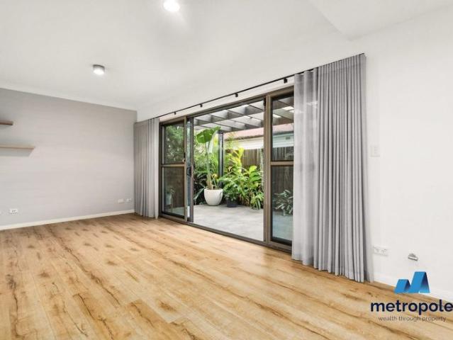 Townhouse for rent in Sydney, New South Wales