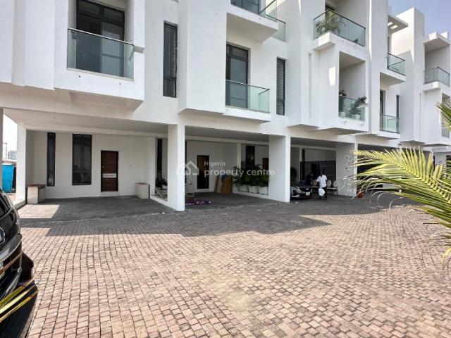 Detached house for sale in Eti Osa, Lagos