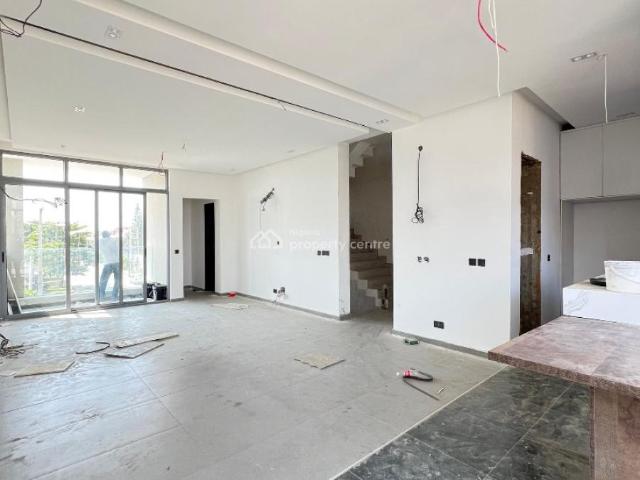 Detached house for sale in Eti Osa, Lagos