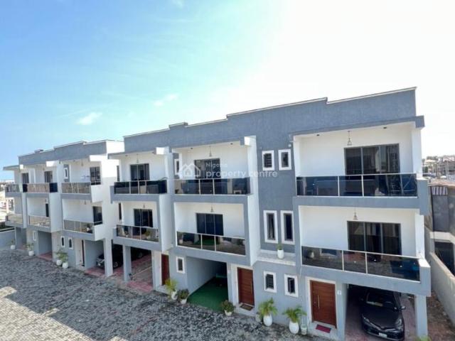 Detached house for sale in Lekki, Lagos