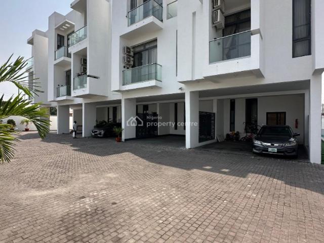 Detached house for sale in Eti Osa, Lagos