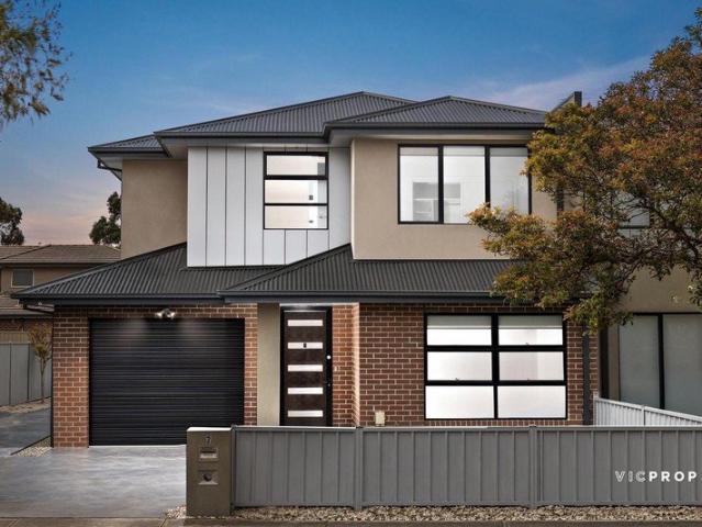 Townhouse for sale in Ardeer, Melbourne