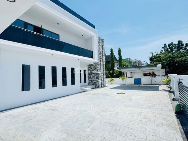 Detached house for sale in Eti Osa, Abuja