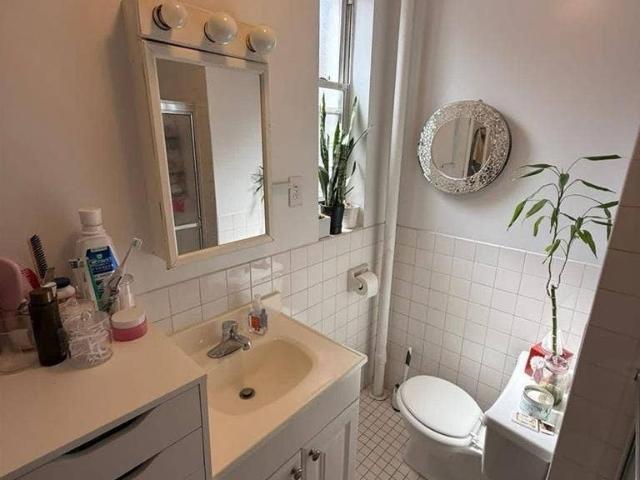 Room for rent in Arverne, New York