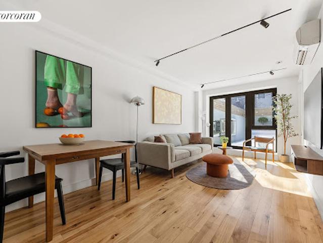 Apartment for sale in Arverne, New York