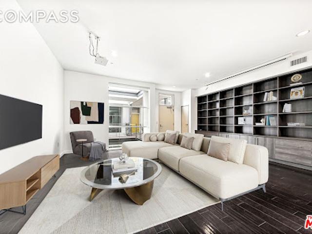 Apartment for sale in Marina Del Rey