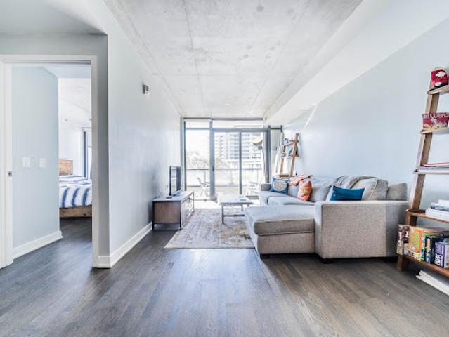 Apartment for sale in Woburn, Ontario