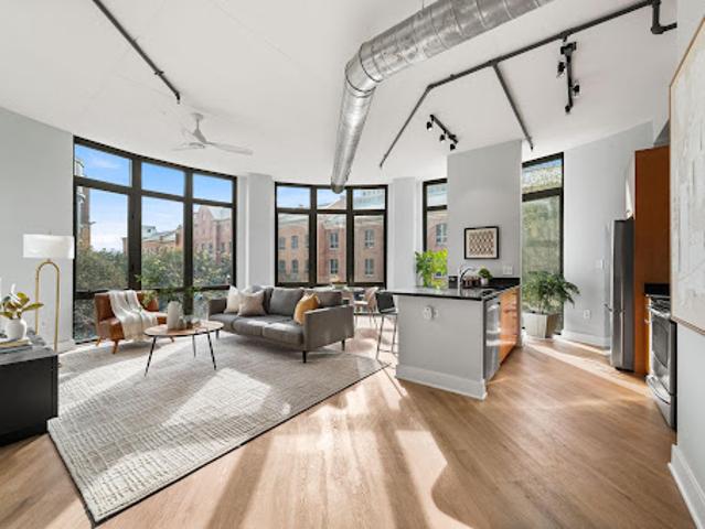 Apartment for sale in Alexandria, Virginia