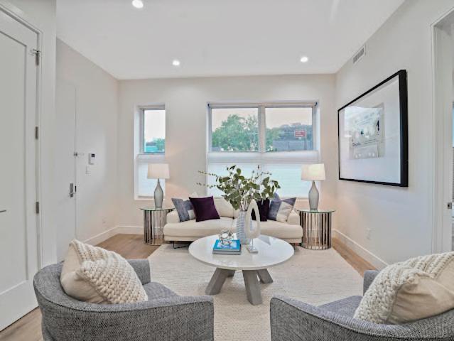 Apartment for sale in Arverne, New York