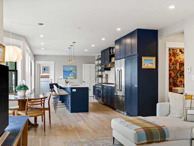 Apartment for sale in Peaks Island, Maine