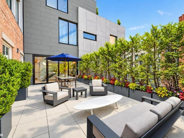 Apartment for sale in New York, Arverne