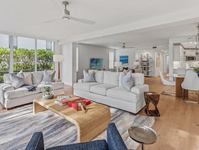 Apartment for sale in Naples, Florida