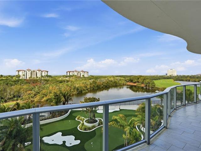 Apartment for sale in Bonita Springs, Florida