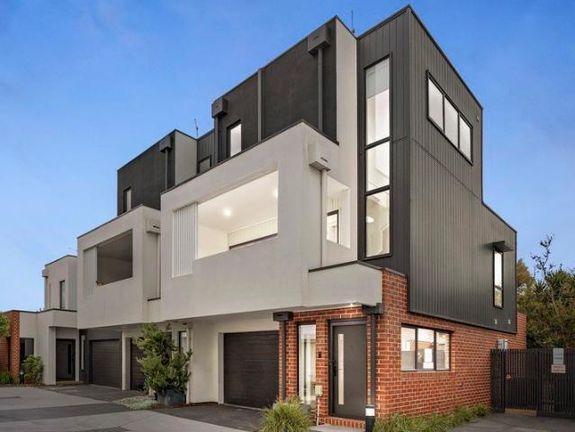 Townhouse for sale in Mentone, Melbourne