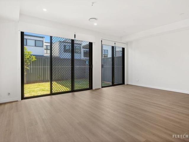 Townhouse for rent in Wollongong West, New South Wales