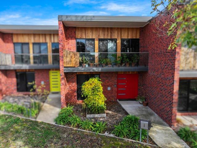 Townhouse for sale in Benalla, Victoria