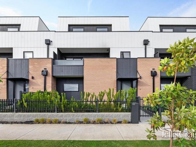 Townhouse for sale in Camerons Creek, Victoria