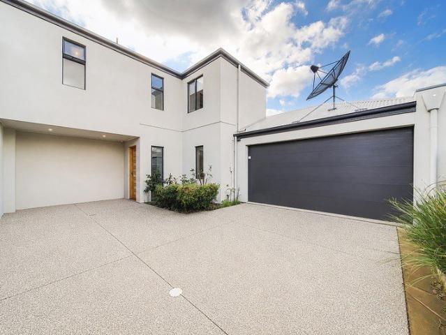 Townhouse for sale in Horseshoe Creek, South Australia