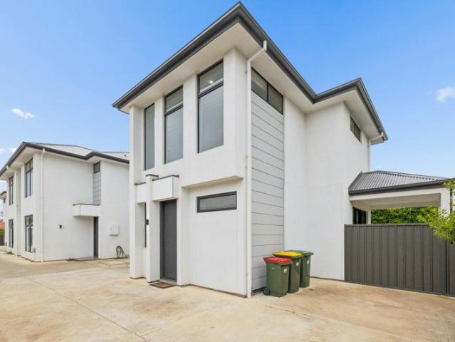 Townhouse for sale in Horseshoe Creek, South Australia
