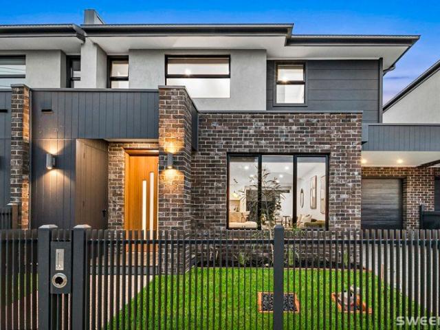 Townhouse for sale in Camerons Creek, Victoria