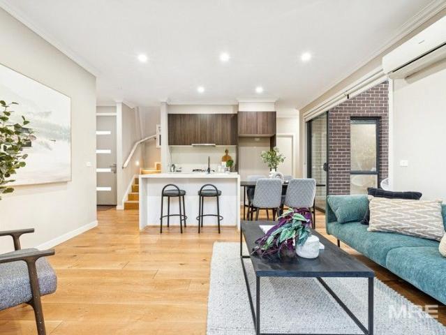 Townhouse for sale in Camerons Creek, Victoria