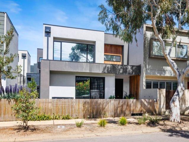 House for sale in Safety Beach, Melbourne