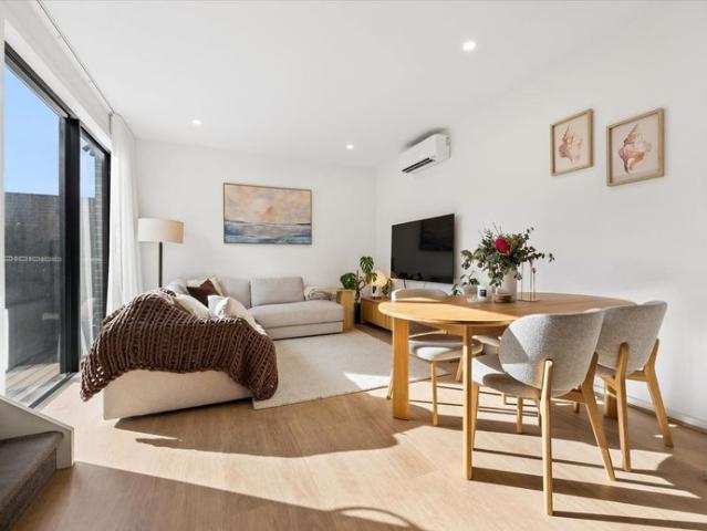 Townhouse for rent in Camerons Creek, Victoria