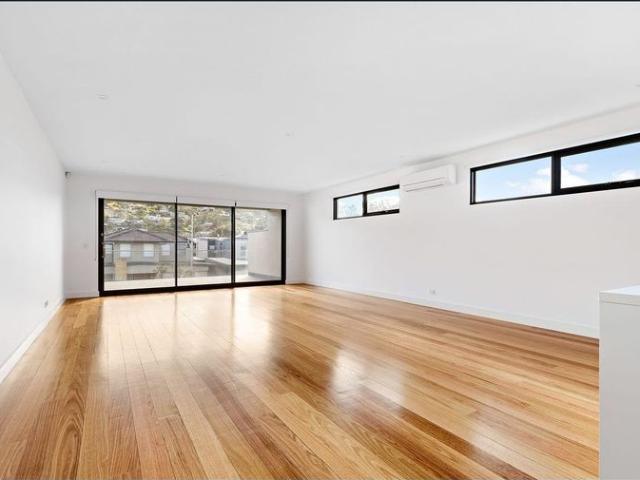Townhouse for rent in Camerons Creek, Victoria