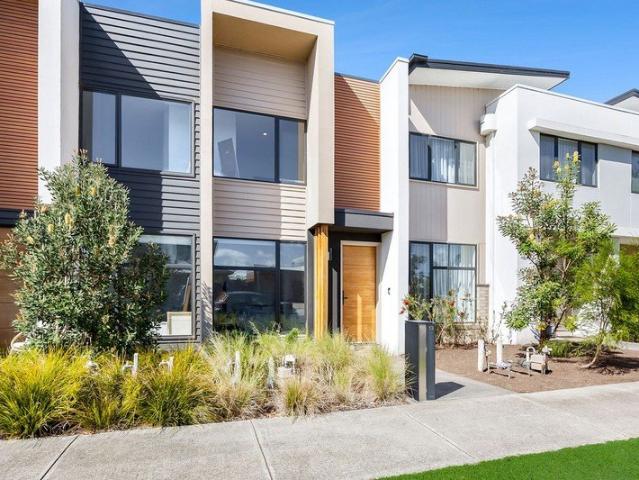 Townhouse for sale in Torquay, Surf Coast Shire