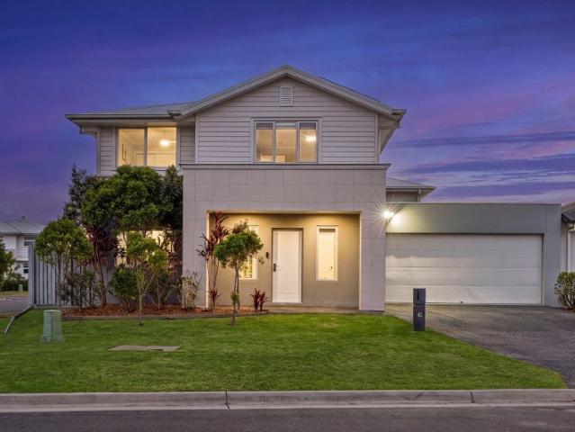 House for sale in The Surrounds (Under Construction), Gold Coast City