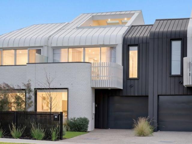 Townhouse for sale in Camerons Creek, Victoria
