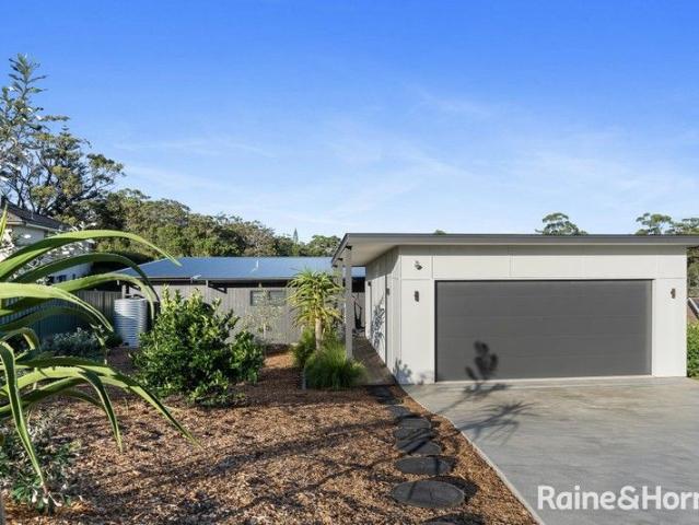 House for sale in Mollymook, New South Wales