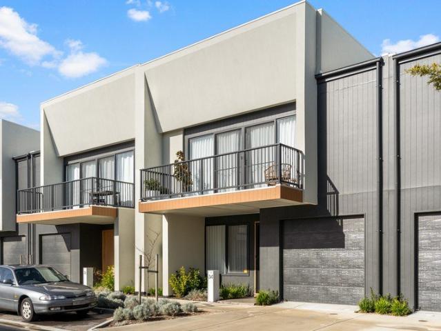 Townhouse for rent in Horseshoe Creek, South Australia