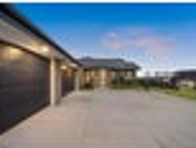 House for sale in Awhitu