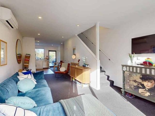 Townhouse for rent in Kowhai Park, Wellington