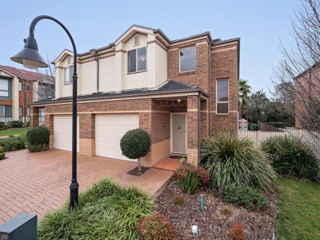 Townhouse for sale in Camerons Creek, Victoria