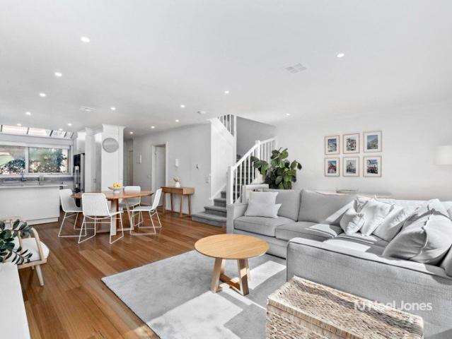 Townhouse for sale in Camerons Creek, Victoria