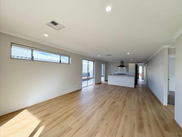 Apartment for rent in Parklands, Western Australia