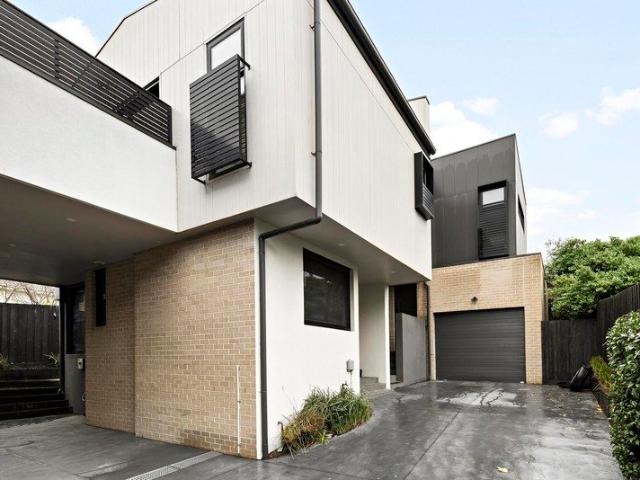 Townhouse for sale in Camerons Creek, Victoria