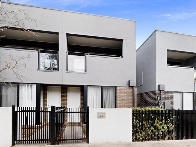 Townhouse for sale in Camerons Creek, Victoria