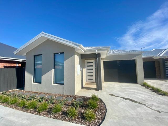 Townhouse for sale in Wangaratta, Victoria