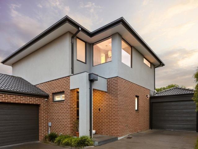 Townhouse for sale in Oakleigh East, Melbourne
