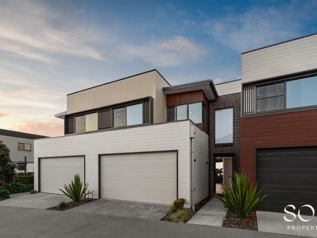 Townhouse for sale in Essence at the Boulevard, Greater Brisbane